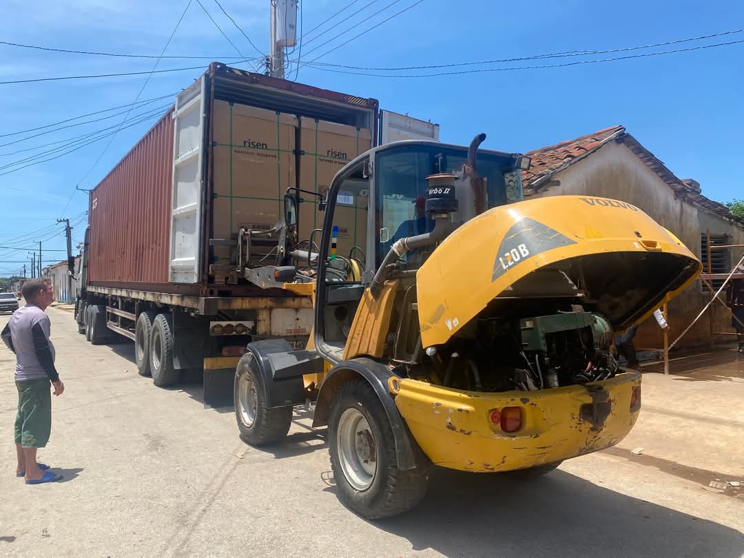 Trabajo de instalación de panel solar 2